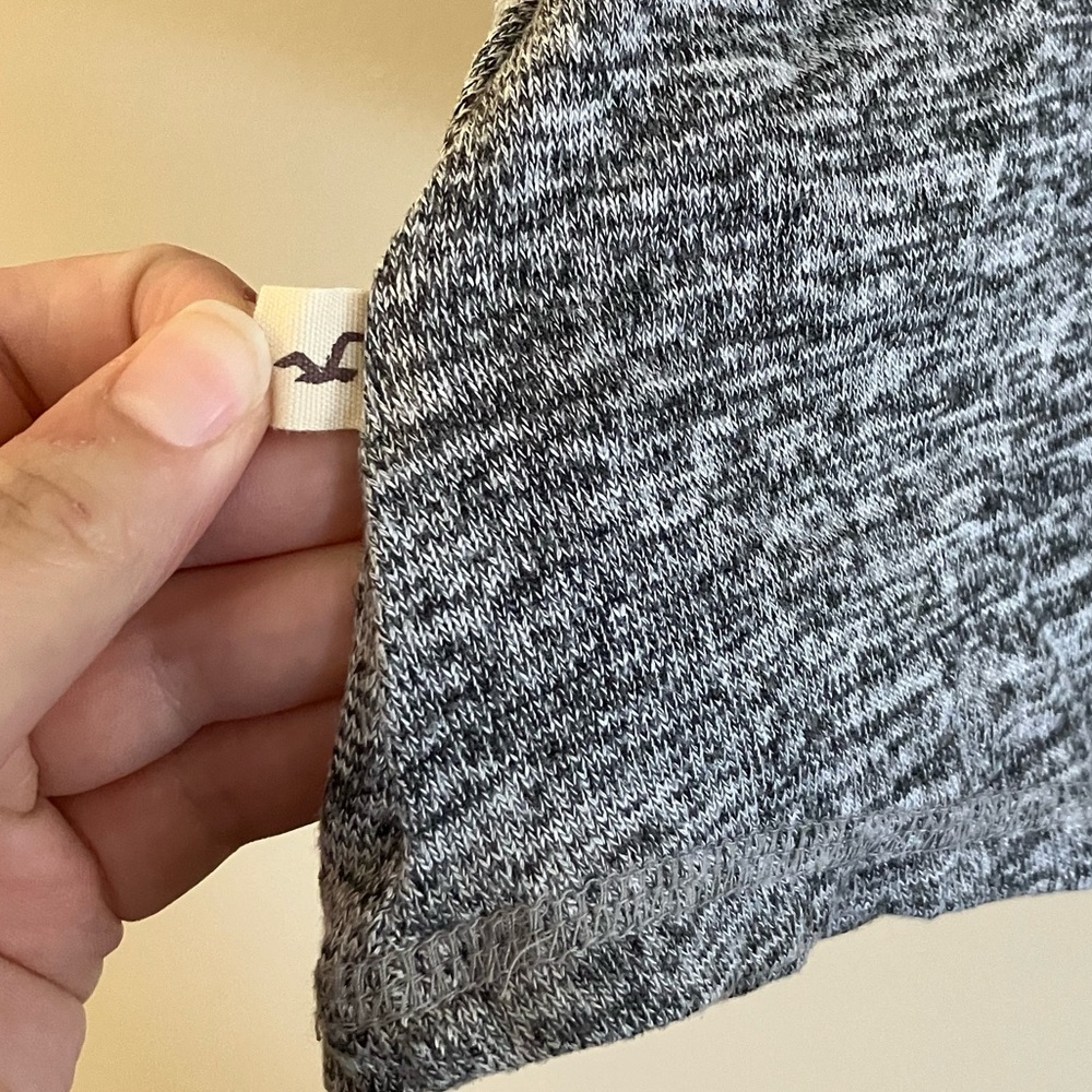 3/$25 - Hollister black and white mottled long sleeve - Picture 4 of 5